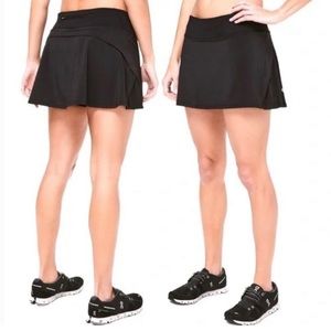Lululemon play off the pleats skirt